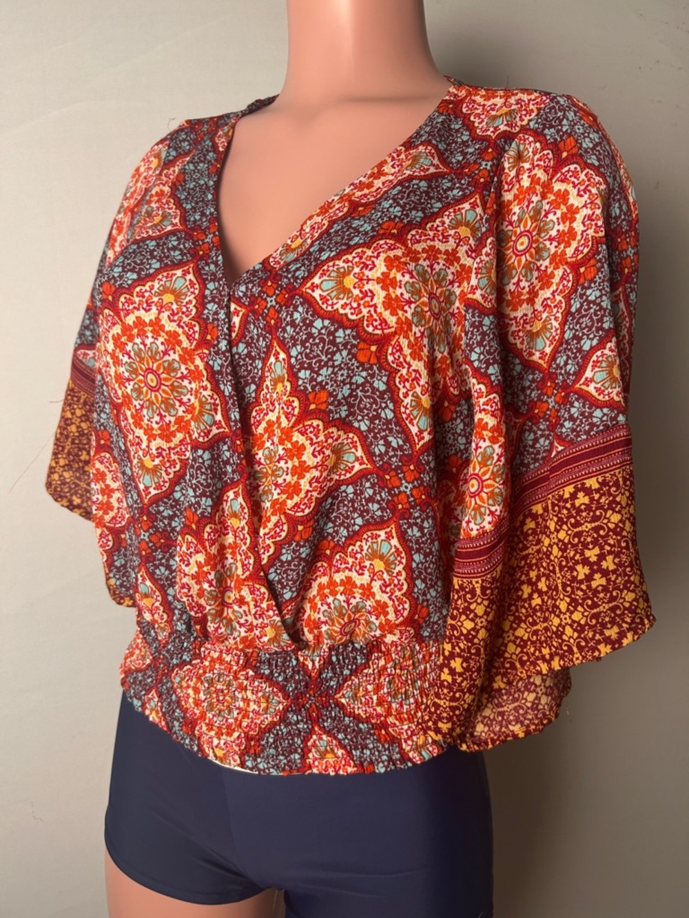 Twine and String Multi Color Flower Print Blouse Kimono Sleeve Size Small